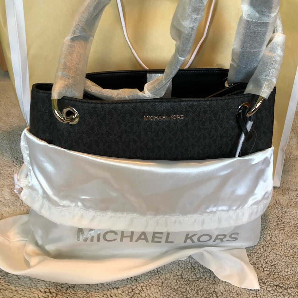 Michael Kors tote
